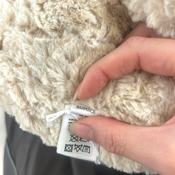 Oatis Bear with Ice Cream Jellycat Bartholomew - Picture 7 of 7